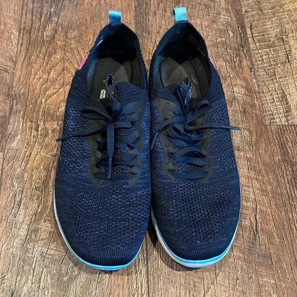 WOMENS SKETCHER KNIT SNEAKER - Picture 3 of 5